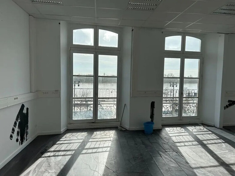 Office in Bordeaux to rent - Interior Photo - Image 2 of 20