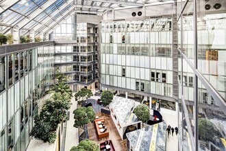 Basing Vw, Basingstoke to rent Interior Photo- Image 1 of 13