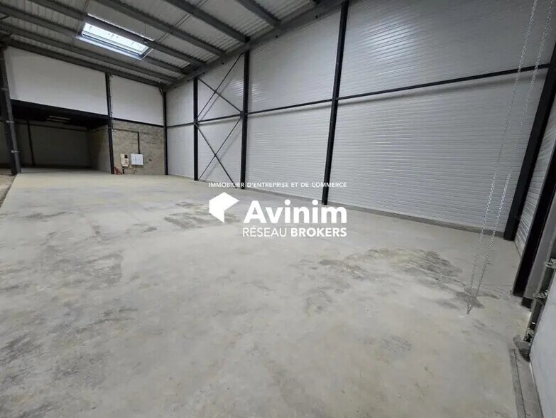 Industrial in Louvres to rent - Interior Photo - Image 2 of 5