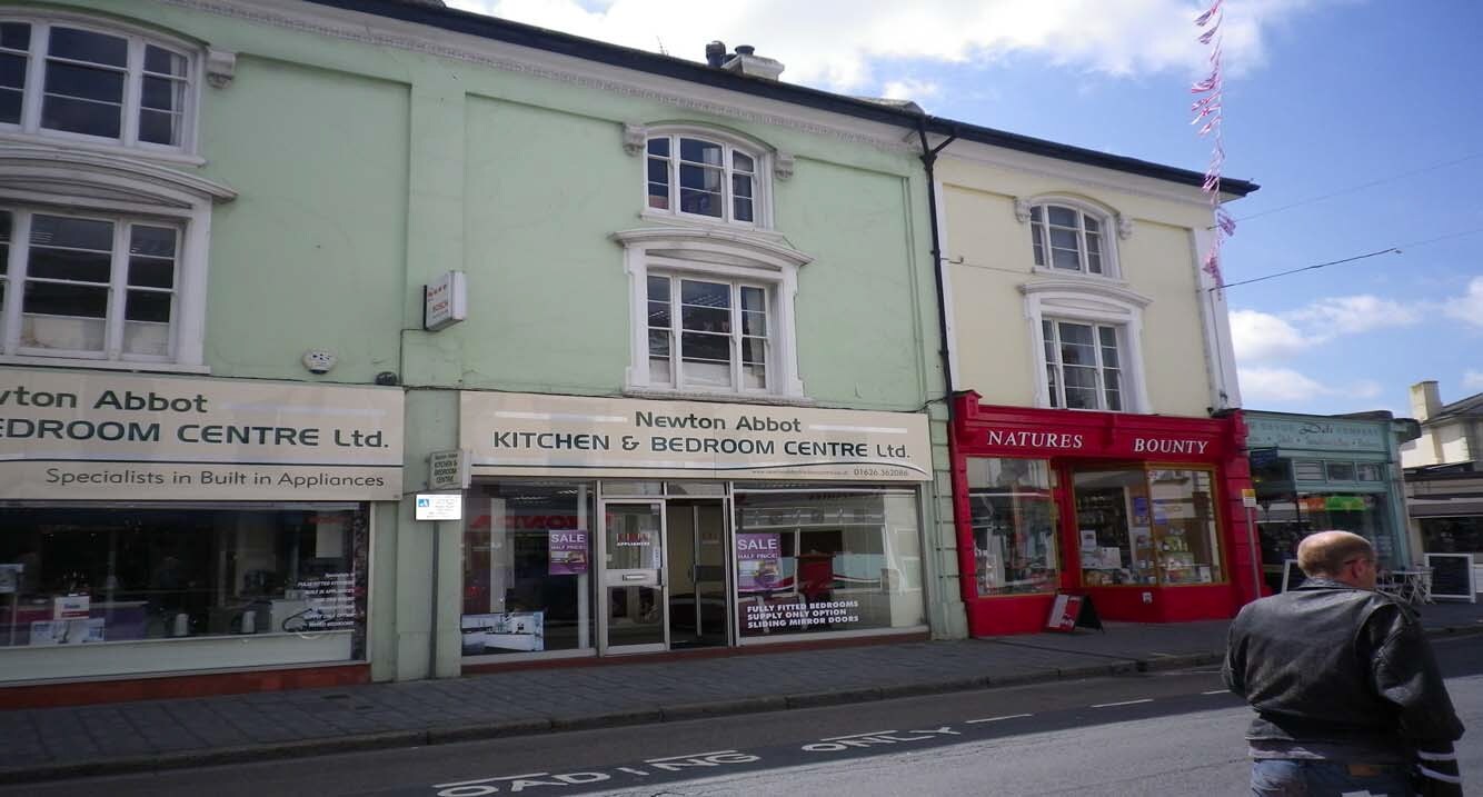 88 Queen St, Newton Abbot for sale Primary Photo- Image 1 of 1