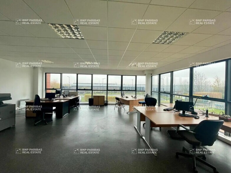 Office in Sainghin-en-Mélantois to rent - Building Photo - Image 3 of 10