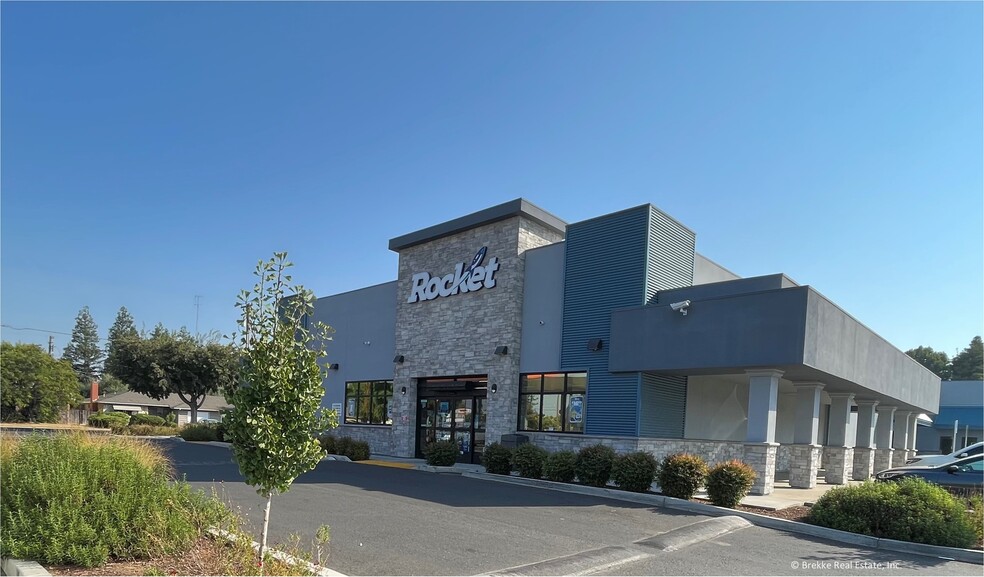 950 Oakdale Rd, Modesto, CA for rent - Building Photo - Image 1 of 4