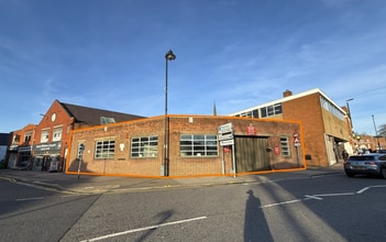3 Lancaster Rd, Hinckley to rent Building Photo- Image 1 of 5
