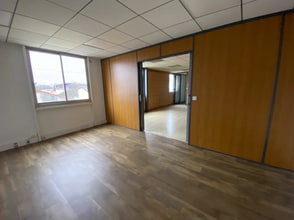 Light Industrial in Argenteuil to rent Interior Photo- Image 2 of 7