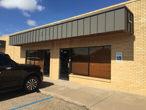 4502-4516 Englewood Ave, Lubbock, TX for rent Building Photo- Image 1 of 18