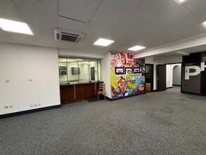 45-47 Commercial Rd, Totton to rent Interior Photo- Image 2 of 8