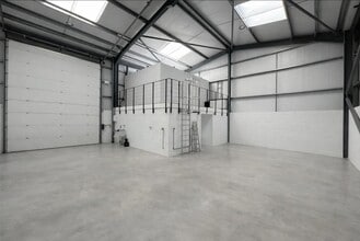 Blackburn Rd, Burnley to rent Interior Photo- Image 2 of 8