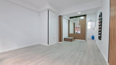 Retail in Tarragona, Tarragona to rent Interior Photo- Image 1 of 5