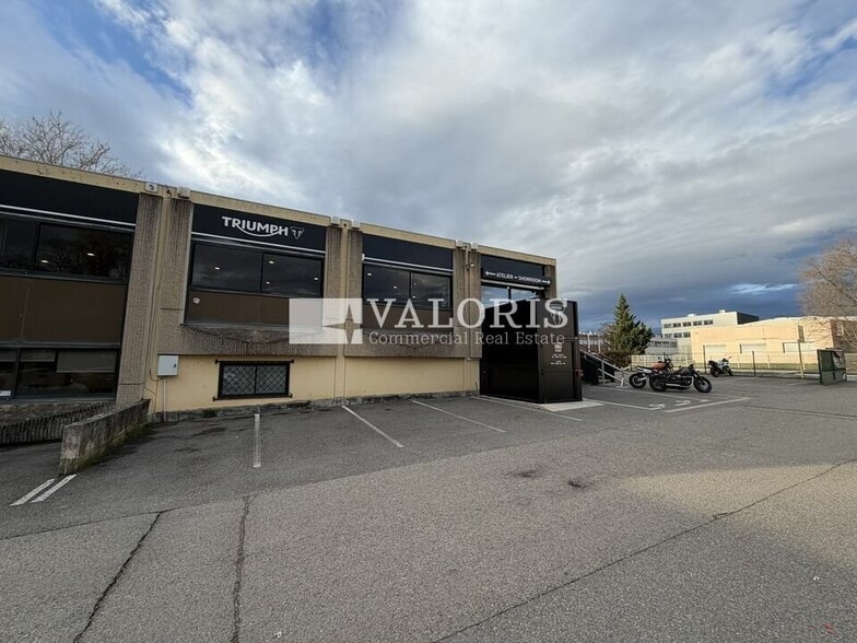 8-10 Route Du Pérollier, Dardilly to rent - Building Photo - Image 2 of 11