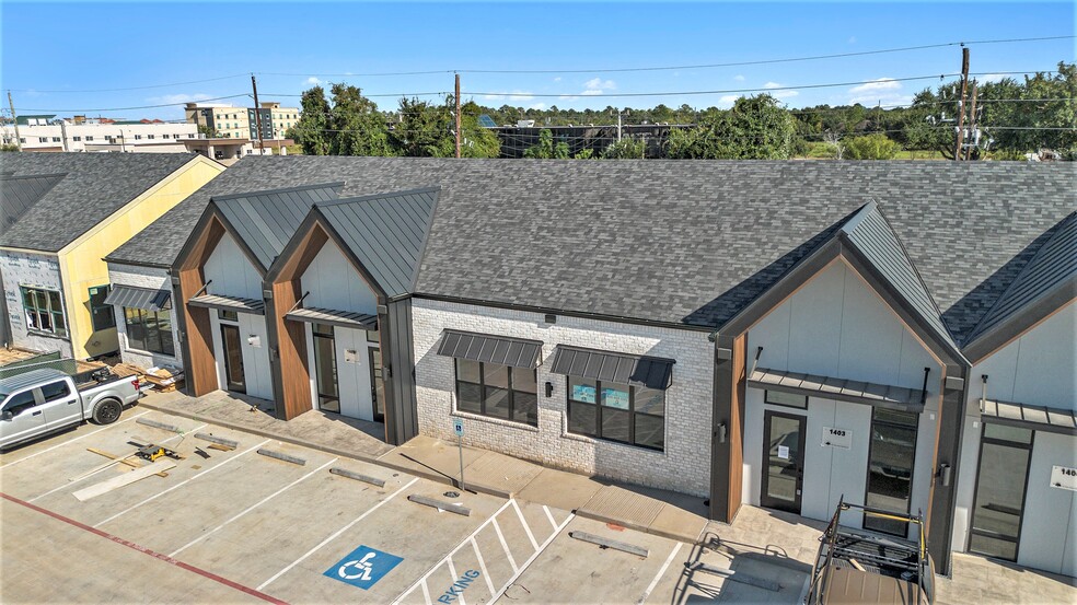 1325 Main St, Katy, TX for rent - Building Photo - Image 1 of 13