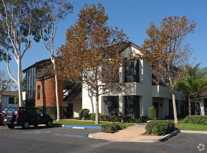 3151 Airway Ave, Costa Mesa, CA for rent - Building Photo - Image 3 of 3