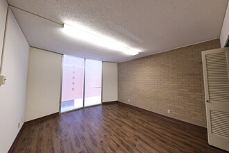 710-724 Buffalo St, Corpus Christi, TX for rent Interior Photo- Image 2 of 5