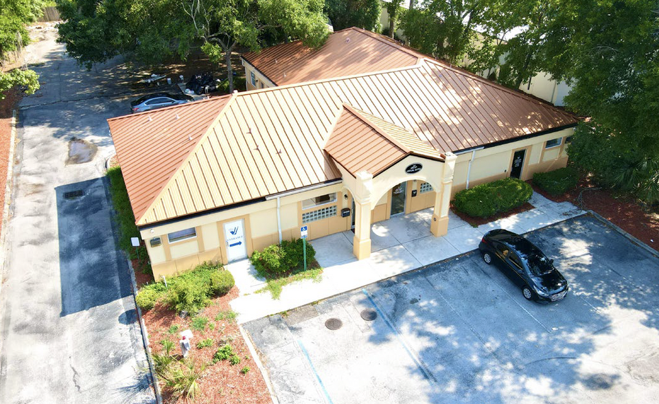 2748 University Blvd W, Jacksonville, FL for rent - Building Photo - Image 2 of 10