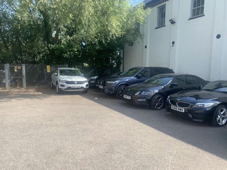 Penns Rd, Petersfield for sale - Building Photo - Image 3 of 5