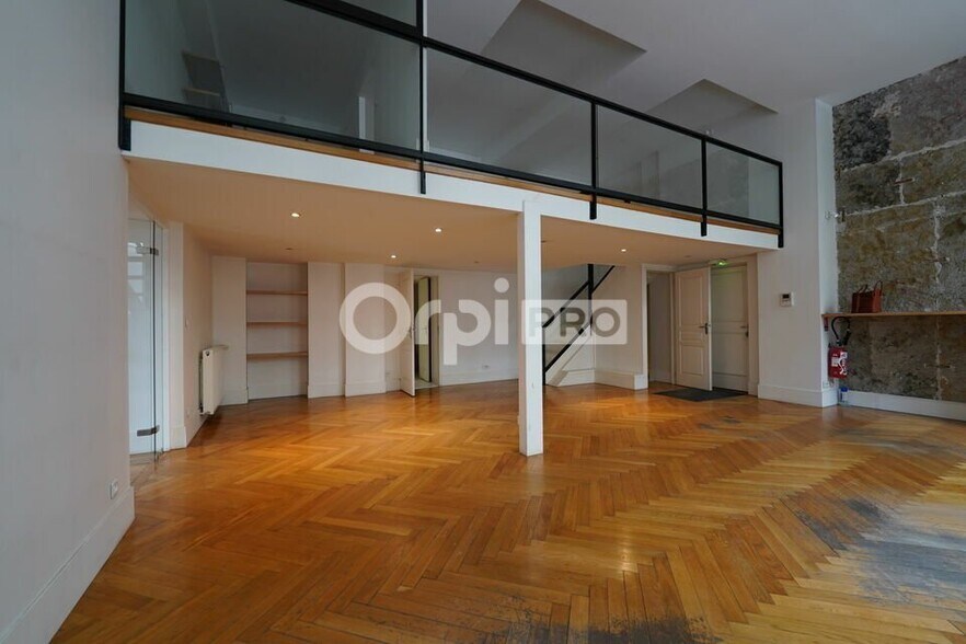 Office in Lyon to rent - Interior Photo - Image 2 of 16