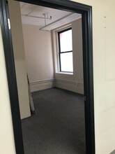 303-305 Fifth Ave, New York, NY for rent Interior Photo- Image 2 of 6