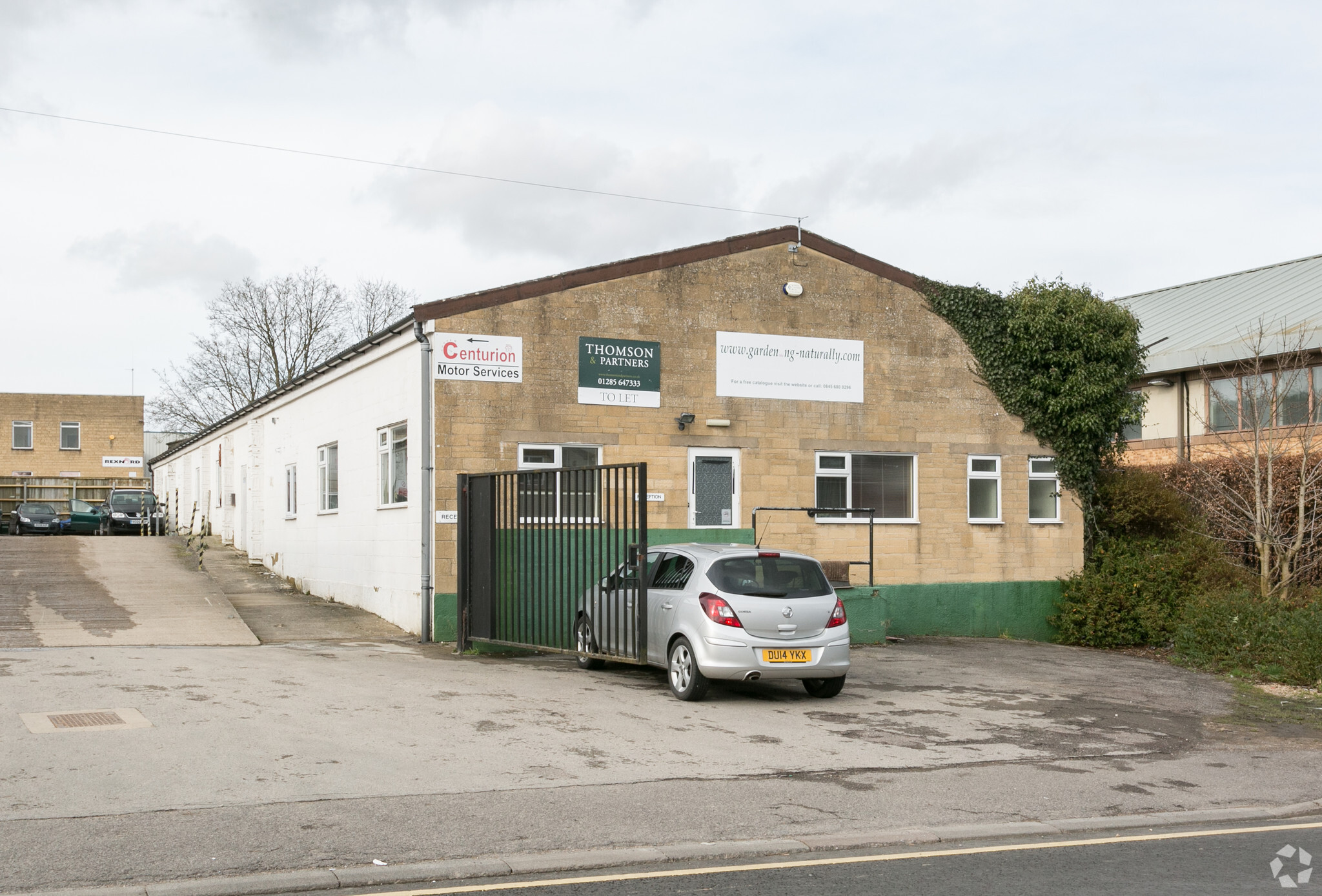 8 Wilkinson Rd, Cirencester for rent Primary Photo- Image 1 of 3