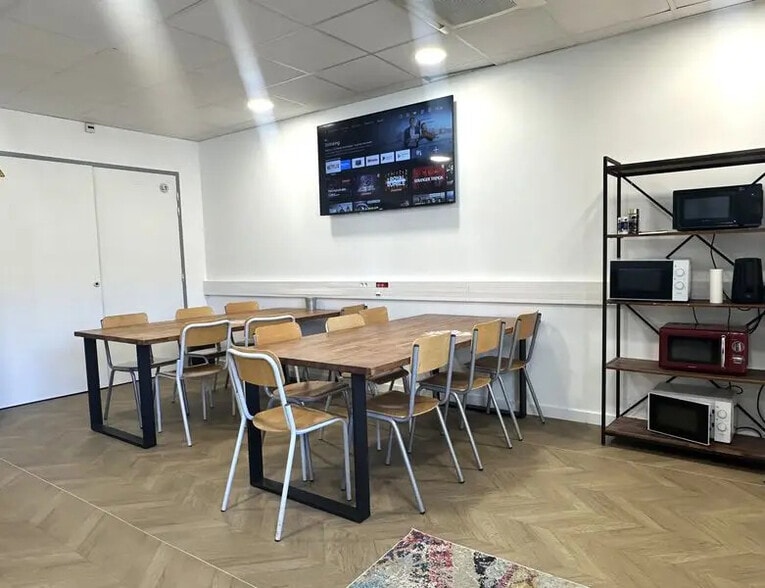 Office in Lyon to rent - Interior Photo - Image 2 of 18