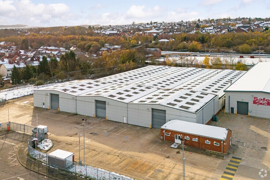 Valley Rd, Wombwell to rent - Building Photo - Image 3 of 6