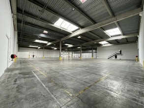 Industrial in Corbas to rent Interior Photo- Image 2 of 11