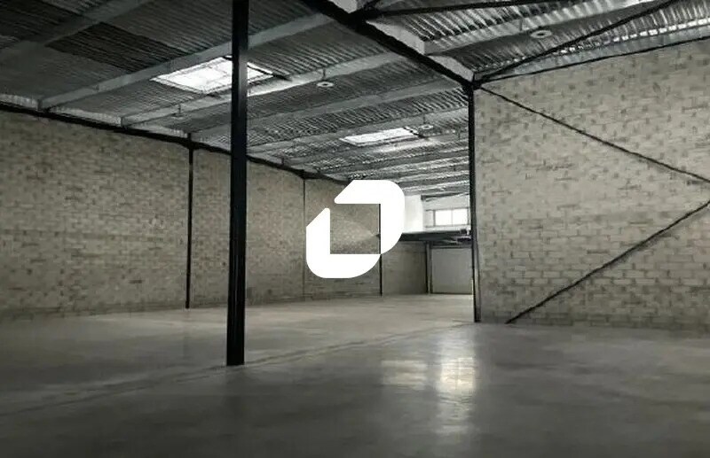 Light Industrial in Buc to rent - Interior Photo - Image 3 of 6