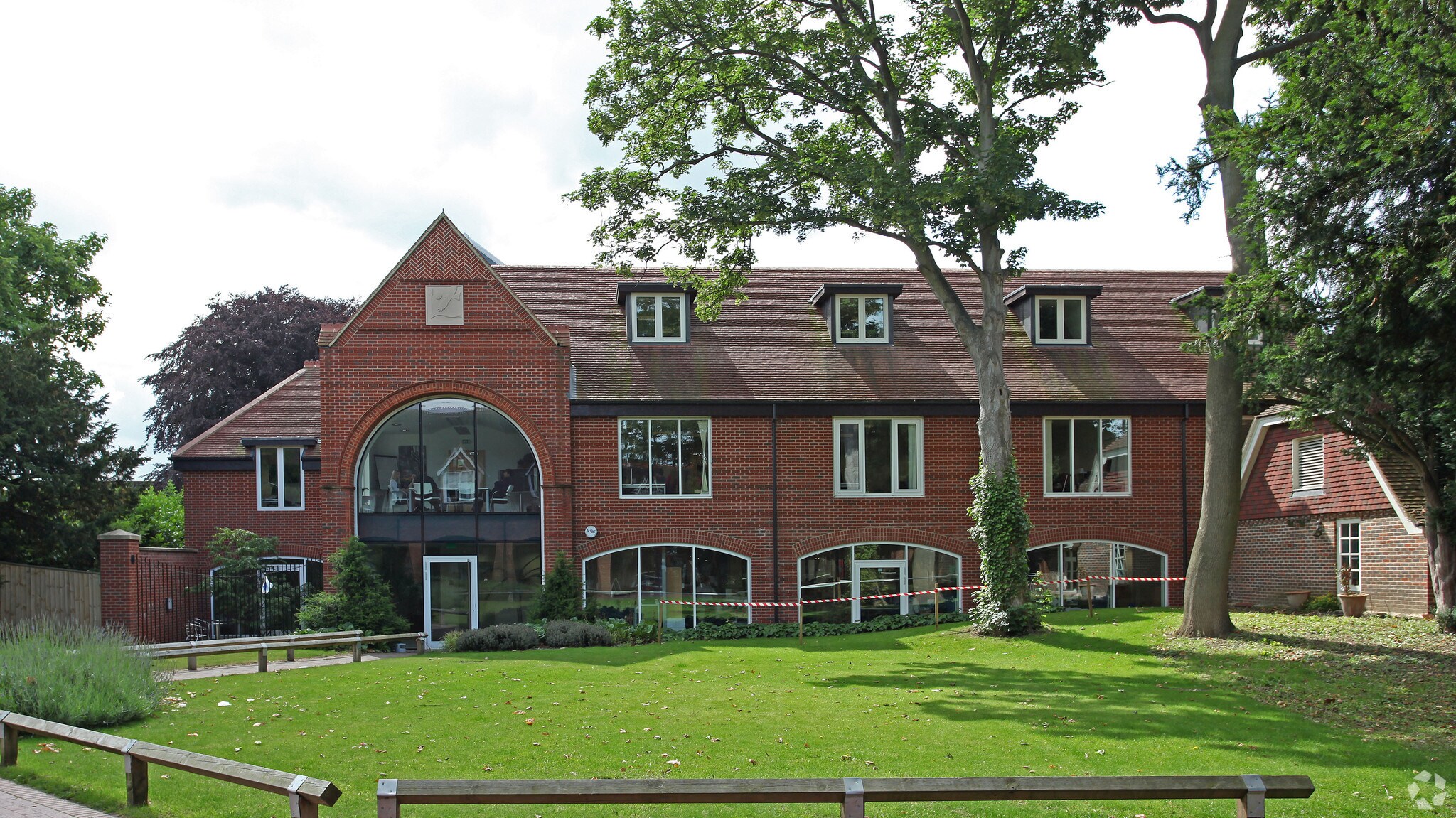 Liston Ct, Marlow for sale Primary Photo- Image 1 of 1