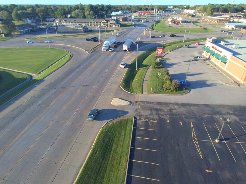 308 S Hayes Ave, Wagoner, OK for rent - Building Photo - Image 2 of 12