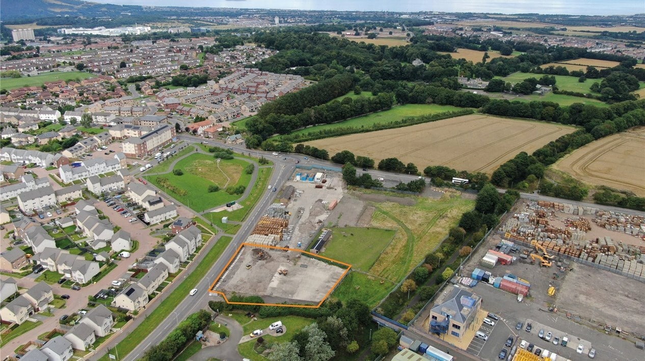 1 Gilmerton Station Rd, Edinburgh to rent Primary Photo- Image 1 of 2