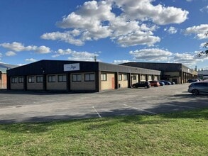 Fields Farm Rd, Nottingham to rent Building Photo- Image 1 of 6