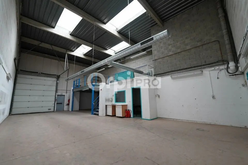 Office in Lyon to rent Interior Photo- Image 1 of 14
