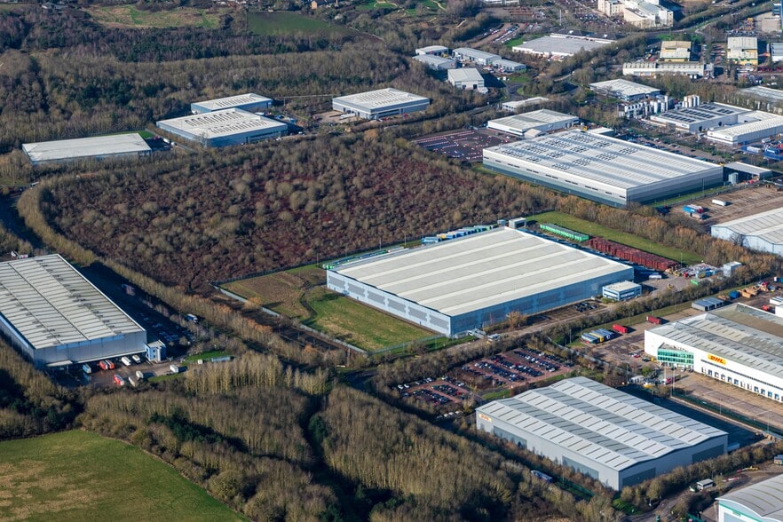 Gowerton Rd, Northampton to rent - Building Photo - Image 3 of 4