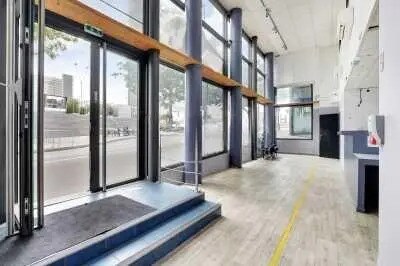 Retail in Paris for sale - Interior Photo - Image 3 of 5