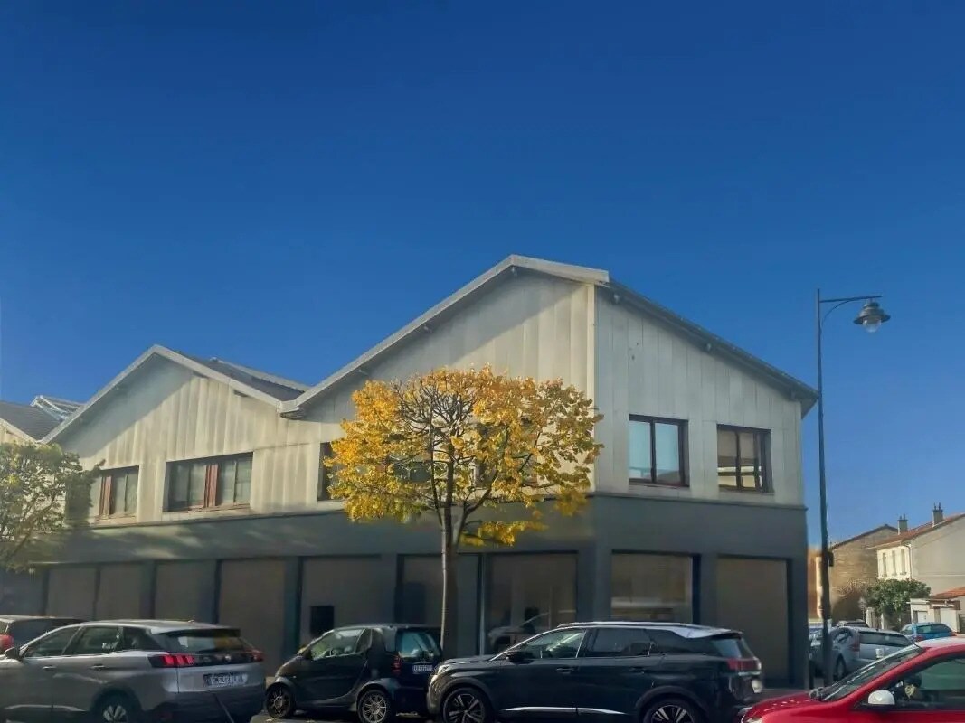 Office in Maisons-Alfort to rent Primary Photo- Image 1 of 3