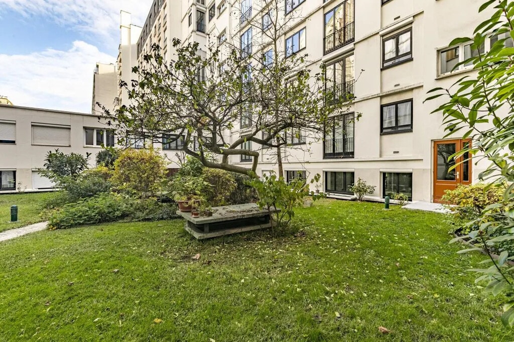 Location Bureaux 79 m² - Photo 1