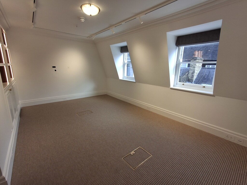 2 St James's Pl, London to rent Interior Photo- Image 1 of 6