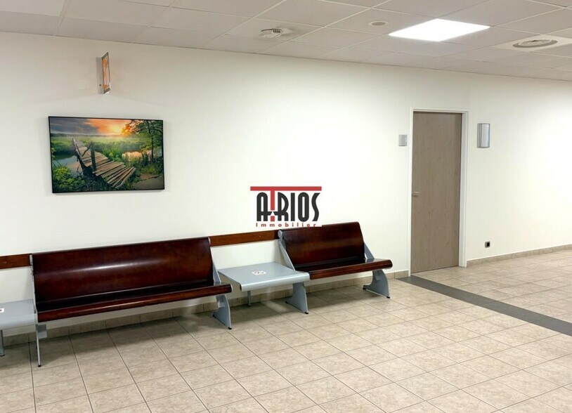 Office in La Valette Du Var for sale - Interior Photo - Image 3 of 6