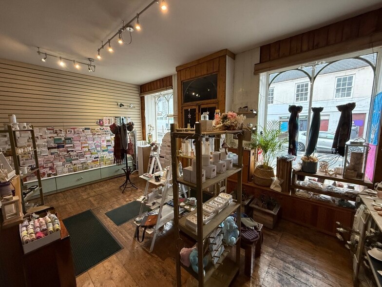 29 High St, Sanquhar for sale - Interior Photo - Image 2 of 8