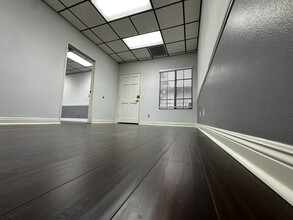 370 W Grand Blvd, Corona, CA for rent Interior Photo- Image 2 of 6