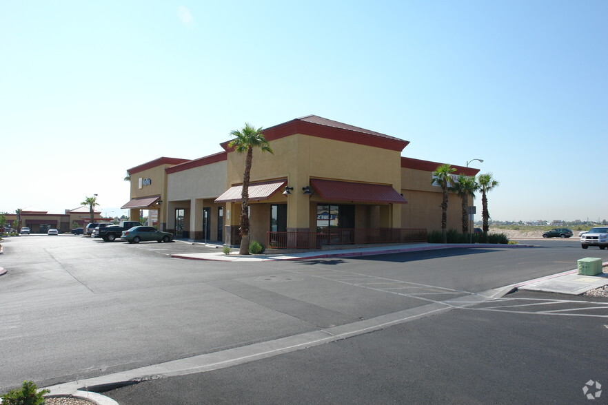 6070 W Craig Rd, Las Vegas, NV for rent - Building Photo - Image 2 of 8