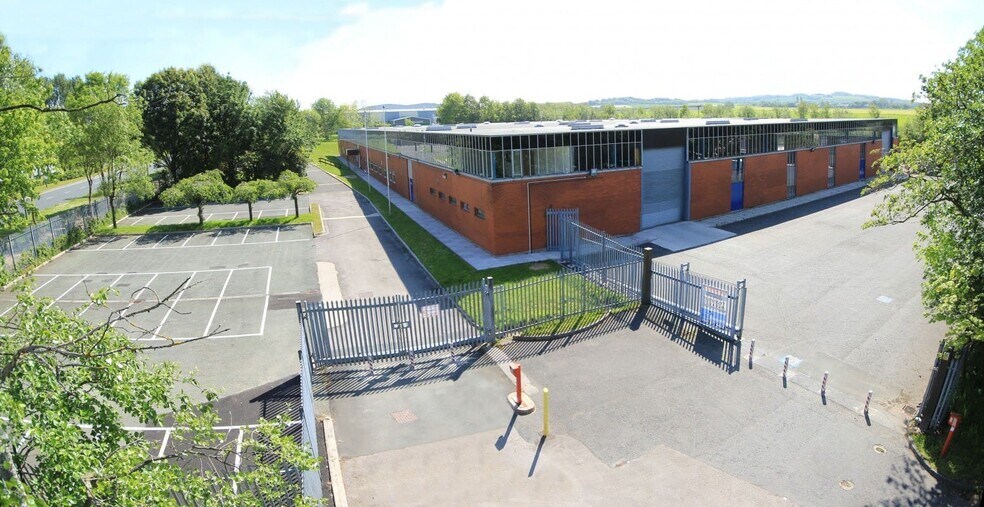 Penrose Pl, Skelmersdale to rent - Building Photo - Image 2 of 3
