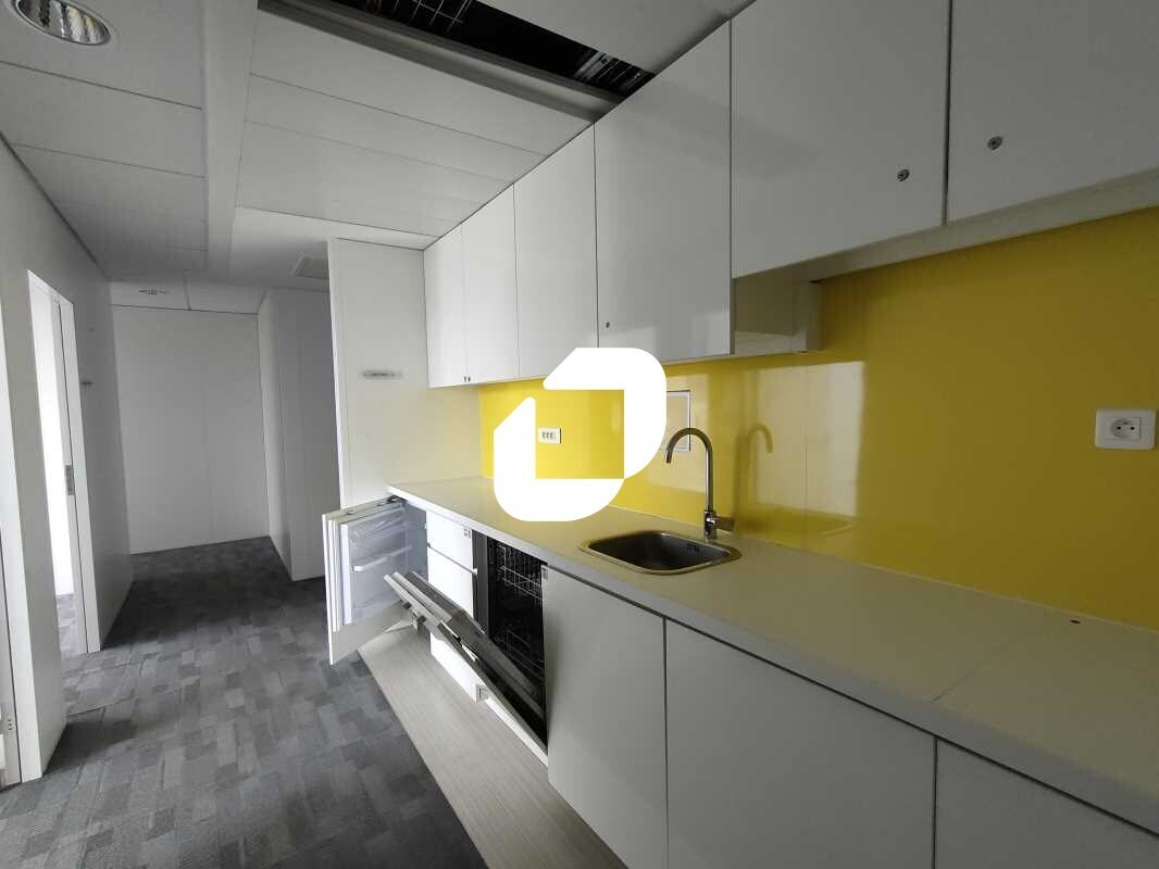 Office in Vélizy-Villacoublay to rent Interior Photo- Image 1 of 6