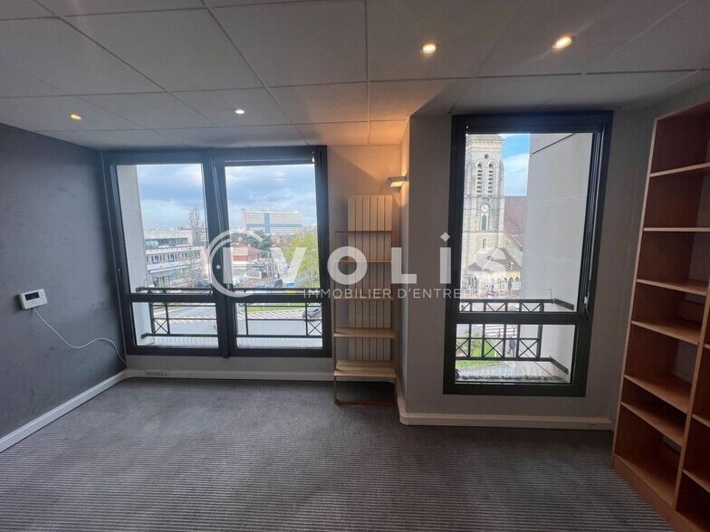 Office in Créteil to rent - Interior Photo - Image 2 of 4