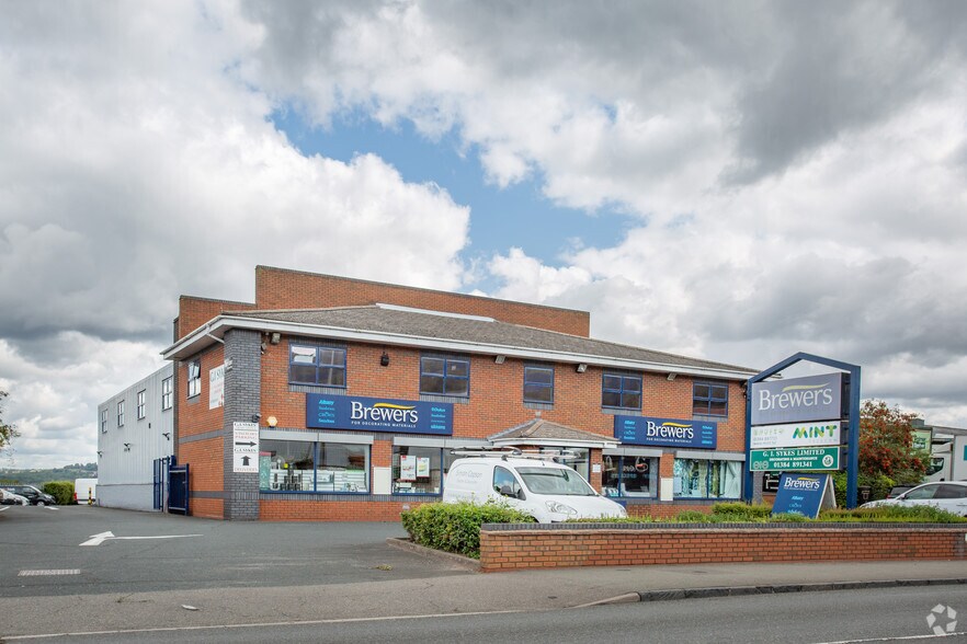 7 The Hayes, Stourbridge for sale - Primary Photo - Image 1 of 1