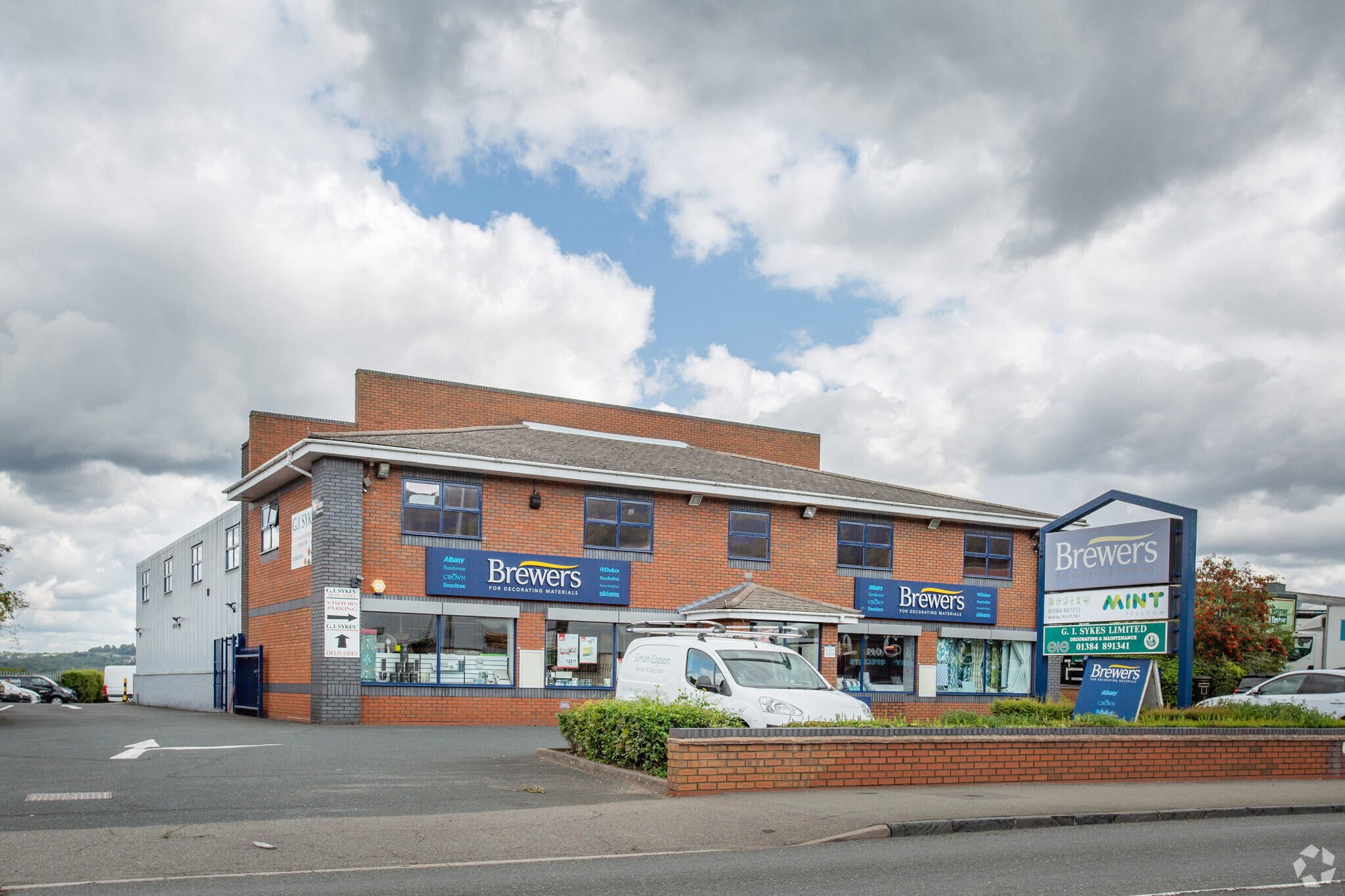 7 The Hayes, Stourbridge for sale Primary Photo- Image 1 of 1