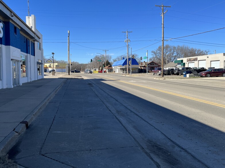 303 W Pacific Ave, Salina, KS for sale - Building Photo - Image 2 of 63