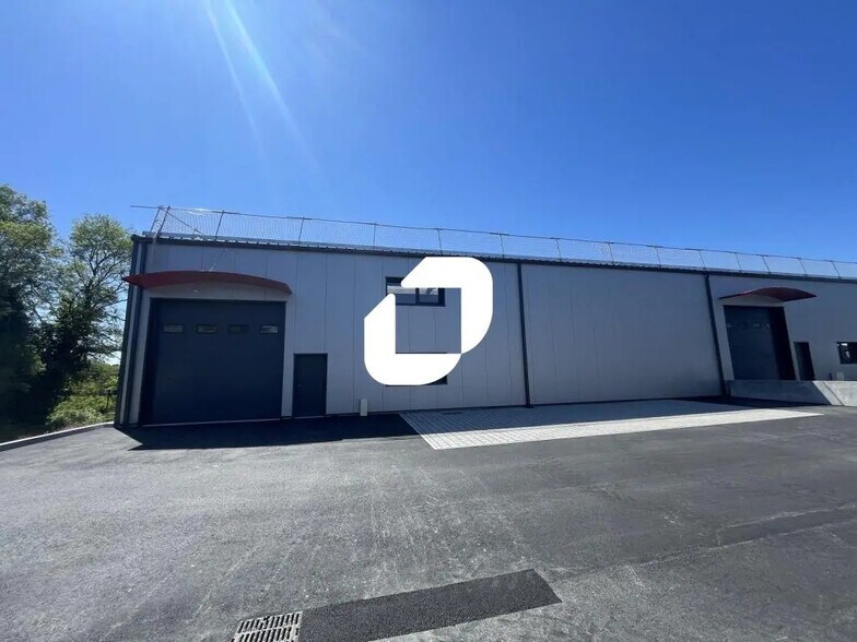 31 Rue Chotard, Le Loroux-Bottereau to rent - Building Photo - Image 2 of 3