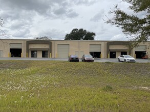 11 Cypress Road Pass, Ocala, FL for rent Primary Photo- Image 1 of 2