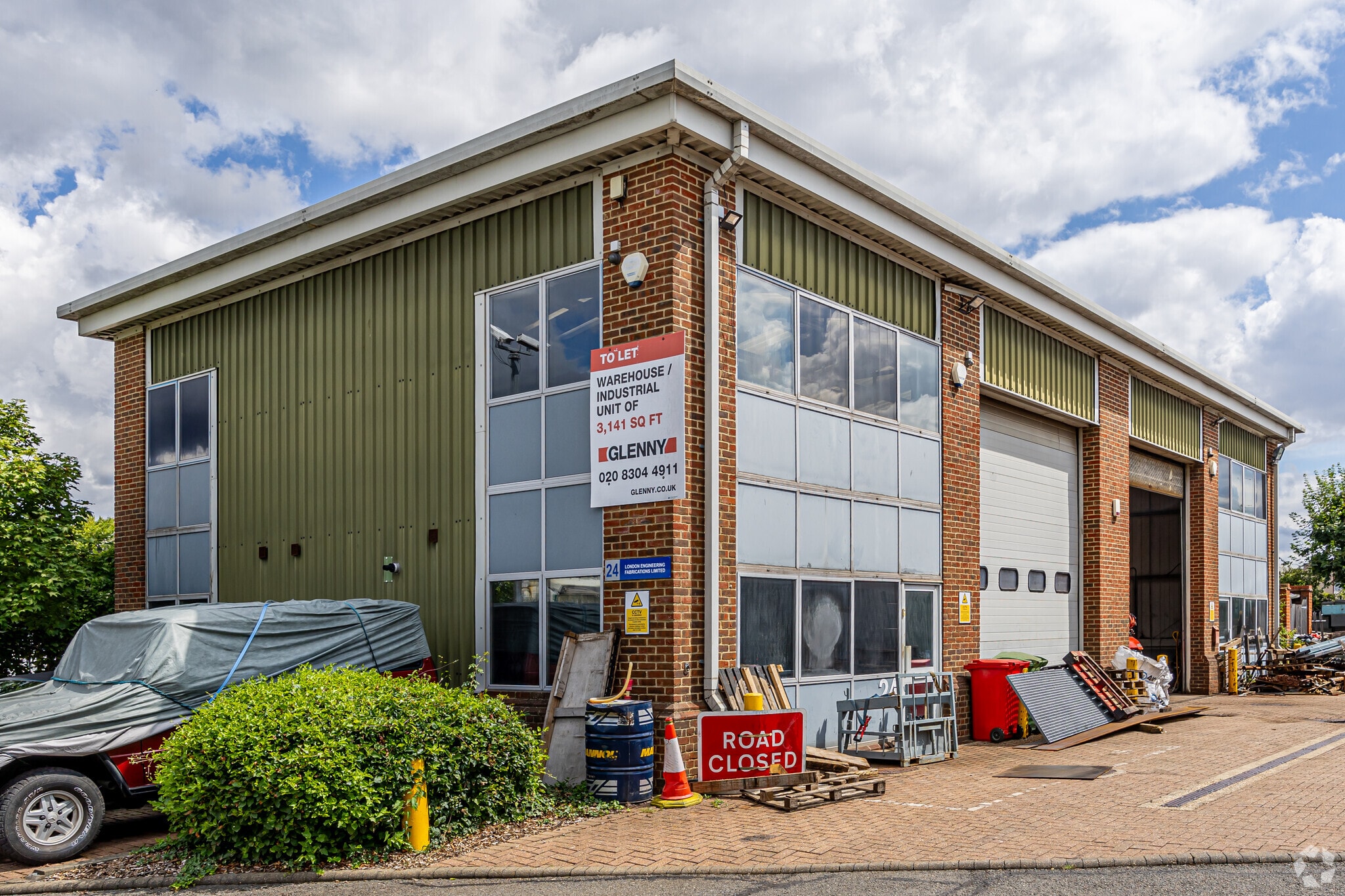 Kent House Ln, Beckenham to rent Primary Photo- Image 1 of 3