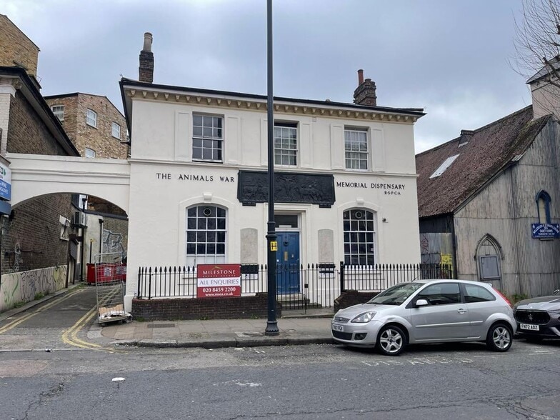 10 Cambridge Av, London to rent - Building Photo - Image 2 of 3