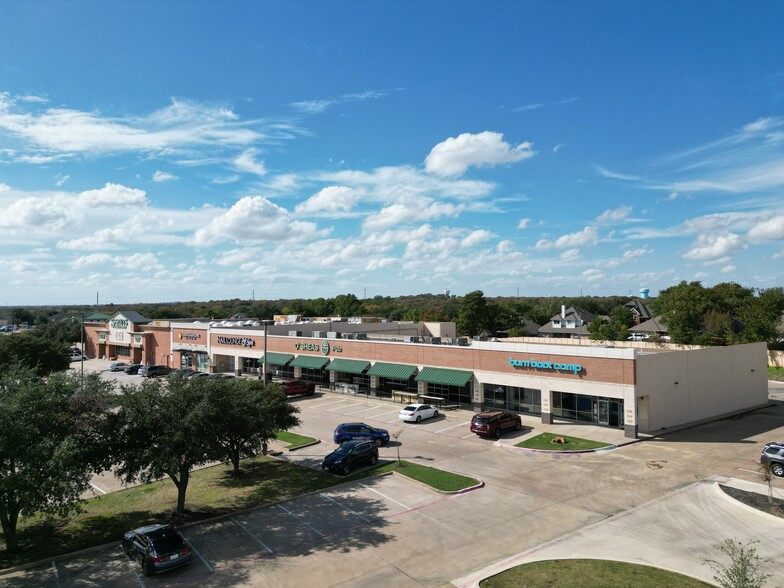 300 Grapevine Hwy, Hurst, TX for rent - Building Photo - Image 2 of 7